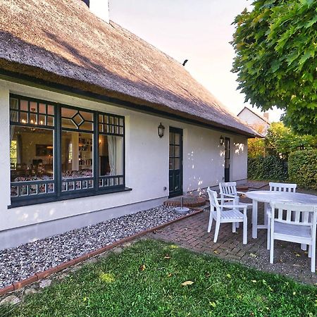 Reetdachhaus Mit Grossem Garten Und Kamin Marlow Exterior photo